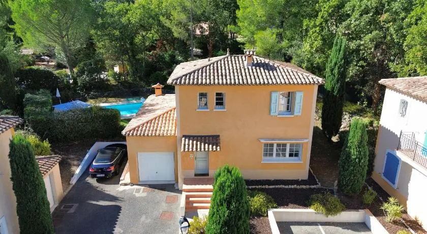 Villa comfortable - piscine privée chauffée - Image 1