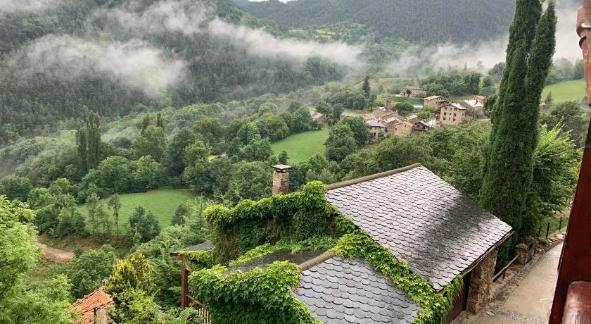 Casa Rural Pirineu Nevà - Image 1