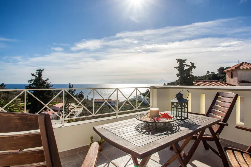 Stafylos Suites & Boutique hotel - Image 1