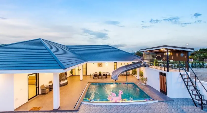 Full moon Bay hua hin Cha-am - Image 1