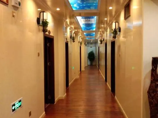 QionghaiZhongrui Inn - Image 1
