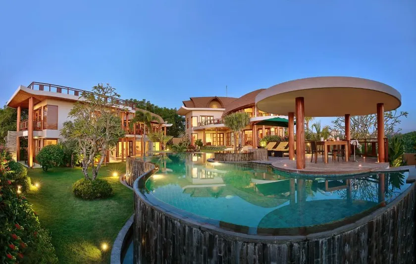 Luxury 5 BR Private Pool #K220 - Image 1