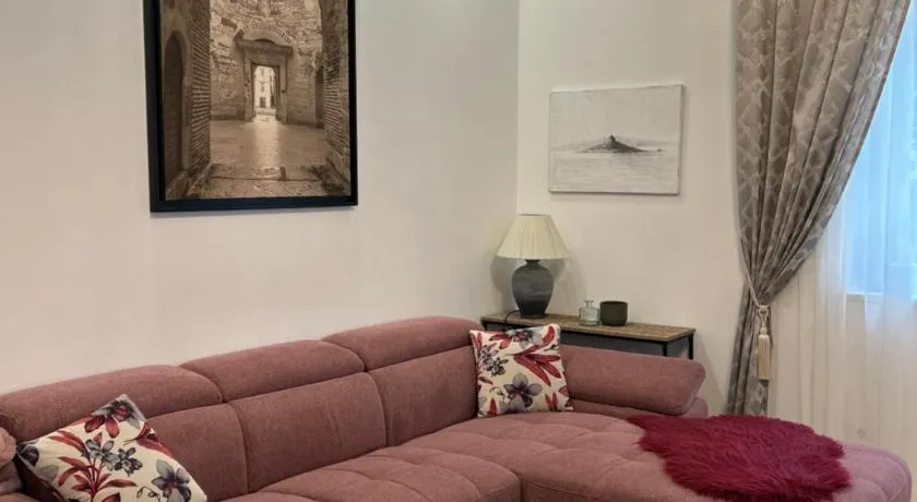 apartment in the city center - Image 1