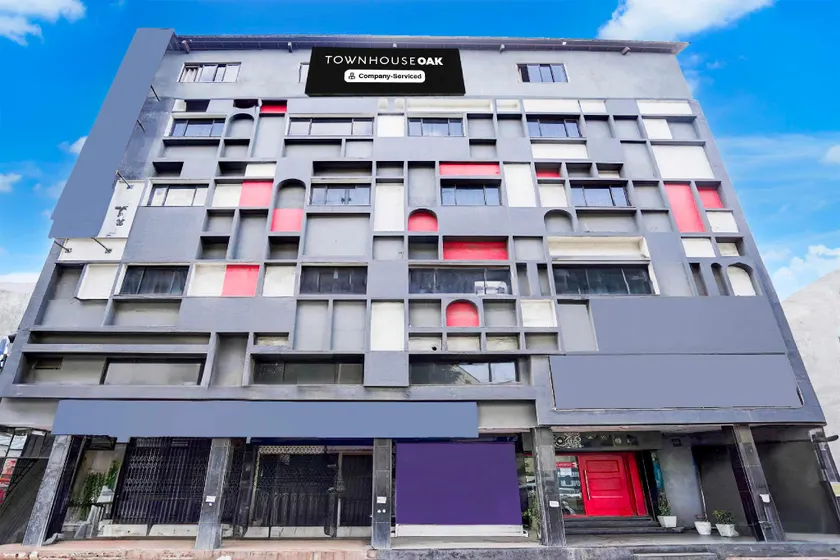 Townhouse Oak Dosar Vaishya Square Metro Station - Image 1