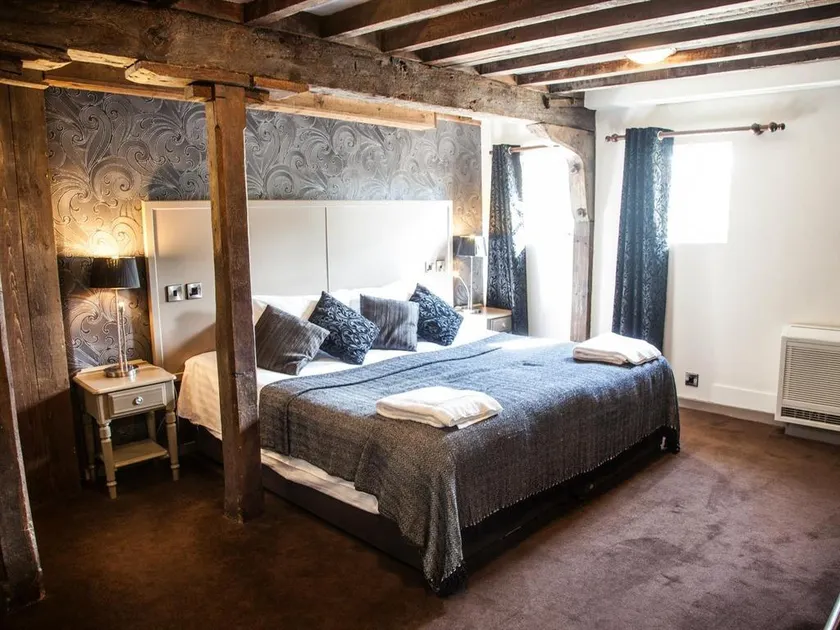 The Riverside Inn - Image 1
