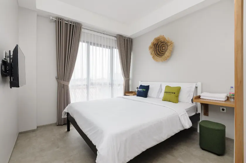 Urbanview Hotel Puri Indah - Image 1