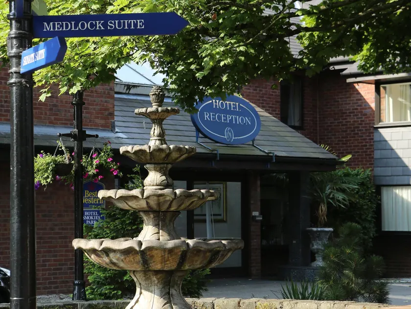 Best Western Manchester Oldham Smokies Park Hotel - Image 1
