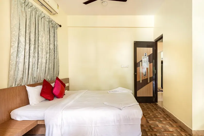 Sosa Villa - Massive 6bhk Villa with private Pool - Image 1