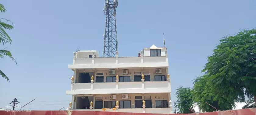 HOTEL MALHOTRA PALACE - Image 1