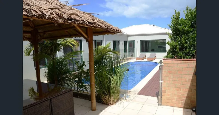 BALI Room with POOL + SPA + SAUNA + Activities - Image 1