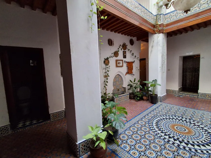 hostel four seasons - Image 1