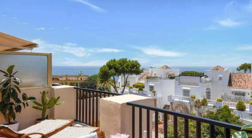 SEA VIEW PENTHOUSE studio ROMANA PLAYA Elviria Marbella - Image 1