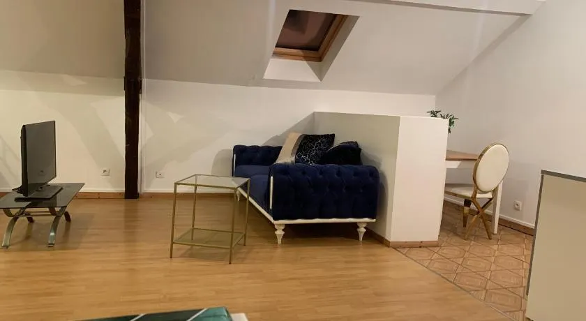 Mantes home - Image 1
