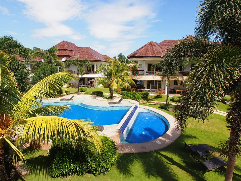 Vida Homes Condo Resort - Image 1