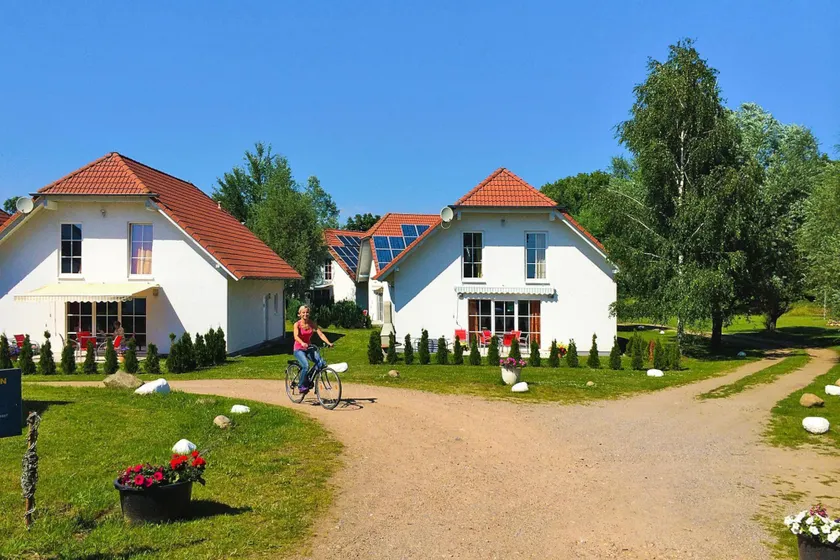 Ferienhaeuser am Kummerower See in Verchen - Image 1