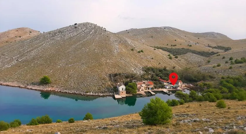 Secluded fisherman's cottage Cove Lupescina, Kornati - 18657 - Image 1
