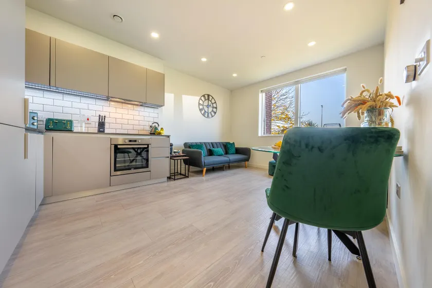 Luxury 1 Bedroom serviced apartment in the heart of Stevenage - Image 1