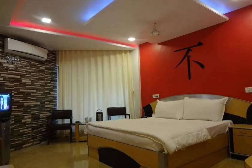 Hotel Manasa Inn - Image 1