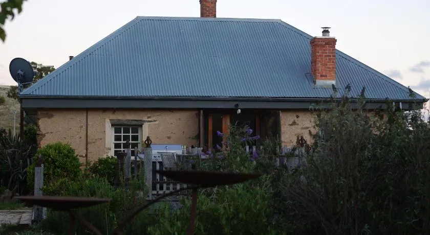 Granny's Cottage - Image 1