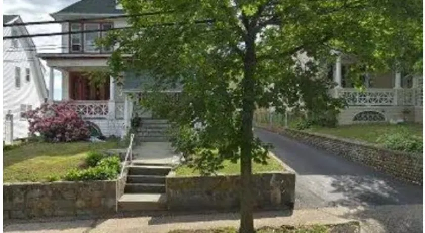 Charming Victorian Home in the Heart of White Plains - Image 1