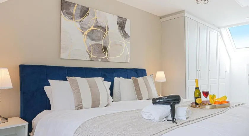 Wavendon House • Sleeps 6 • Driveway Parking • Garden • Fast Wifi • Smart TV • Yoko Property - Image 1