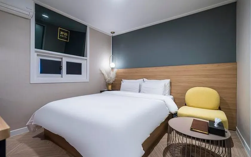 Number 25 Hotel Gildong - Image 1