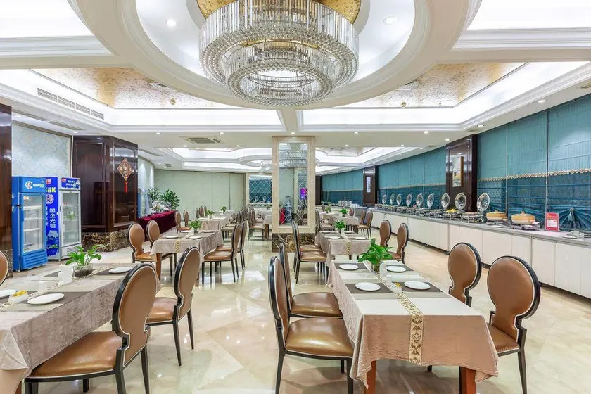 Wanshun Hotel - Image 1