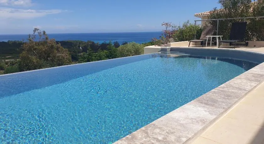 Maison au calme avec vue magnifique - Image 1