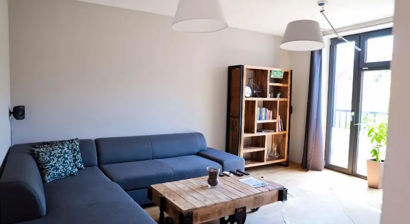 AH Corner House - Image 1