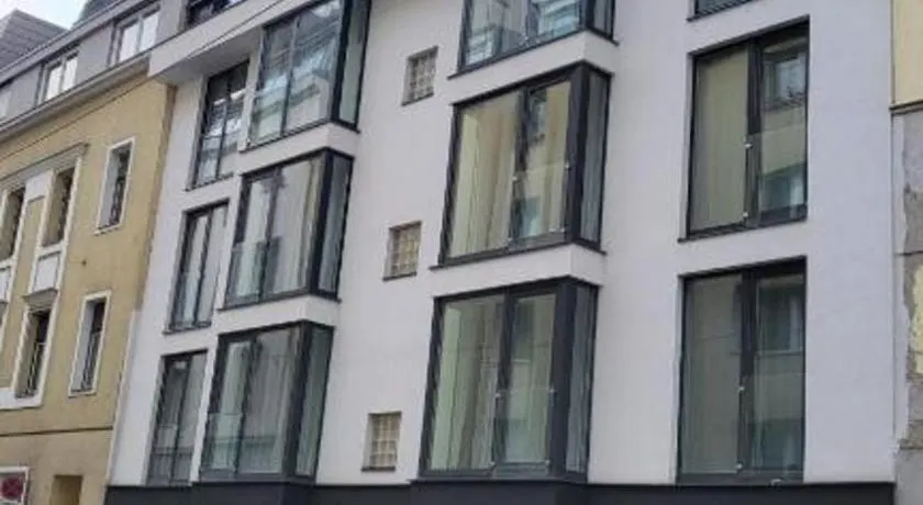 Westbahnhof Apartments - Image 1