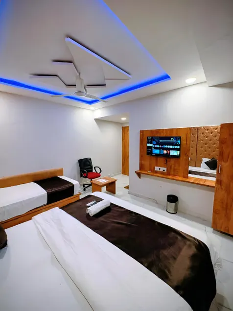 HOTEL GK VILLA - Image 1