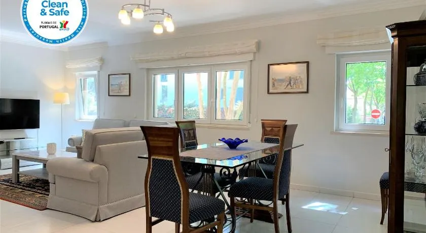 FLH Cascais Posh Apartment - Image 1