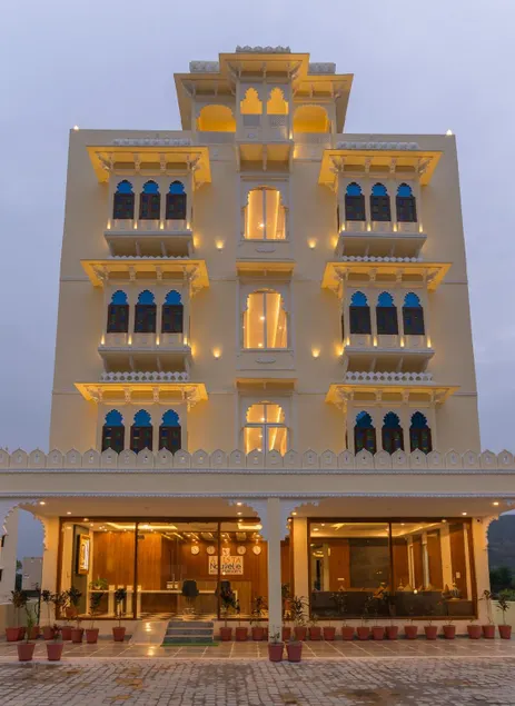 ARISTA - Luxury Resort - Image 1