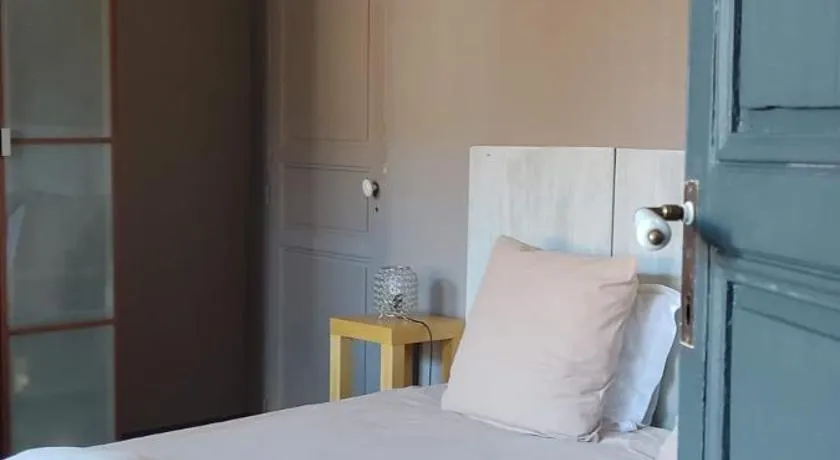 Artbnb - Image 1