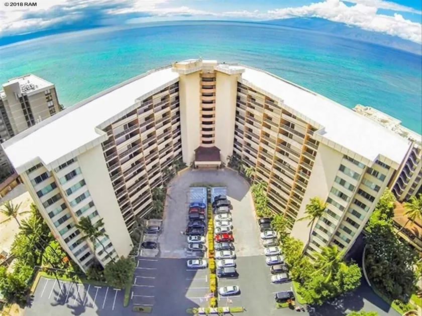 Royal Kahana 815- Surrounding Island & Ocean View Paradise Condo - Image 1