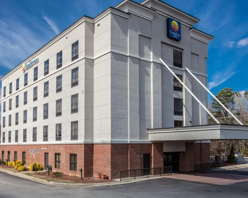 Comfort Inn & Suites Lumberton Central I-95 - Image 1