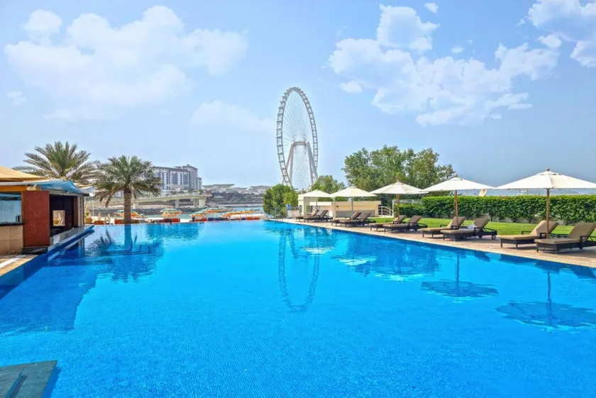 HAPPY SEASON I Al Bateen Residences  - Image 1