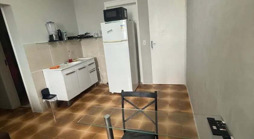 Apartamento completo com vaga de garagem a 200 metros da praia - Image 1