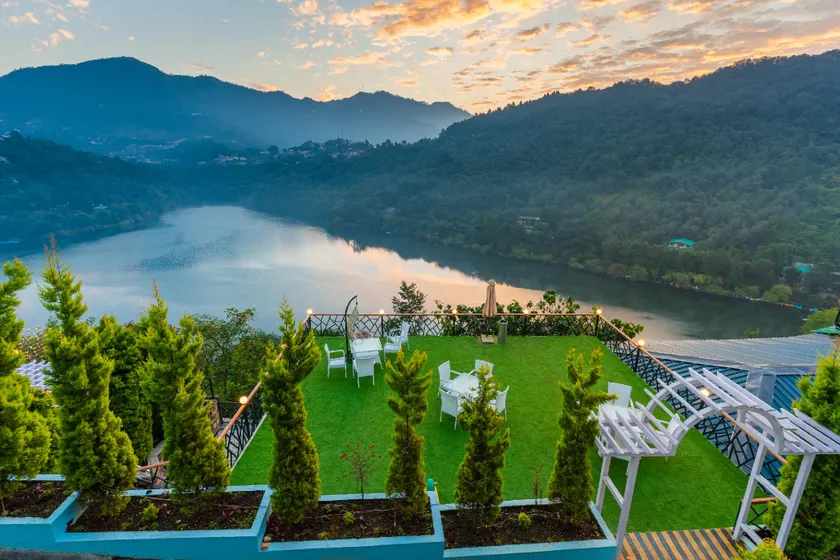 The Lake Ambience Resort - Image 1