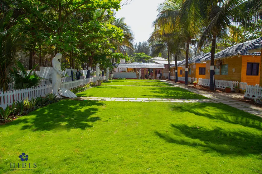 Hibis Beach Resort - Image 1