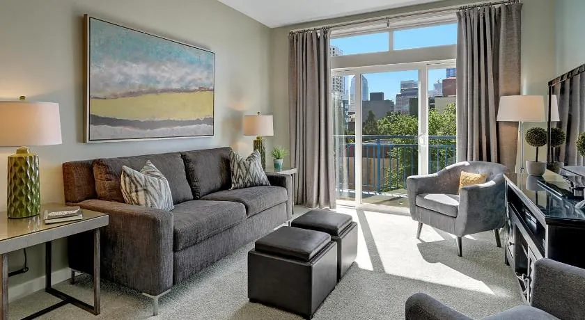 City Water View Oasis with Pool & Gym near Cruise in Heart of Seattle - Image 1