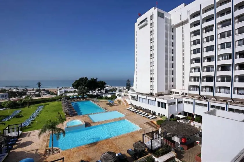 Anezi Tower Hotel & Apartments - Image 1
