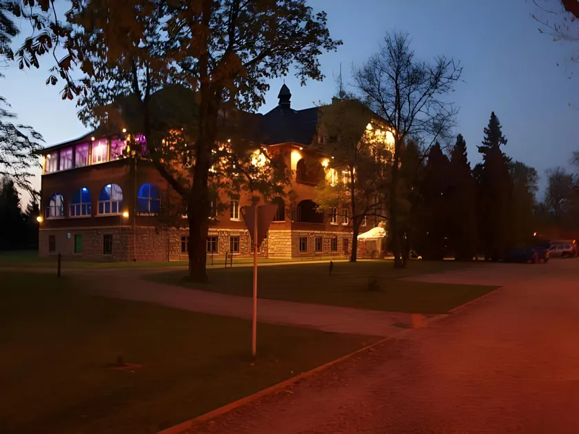 Hotel Willa Park - Image 1