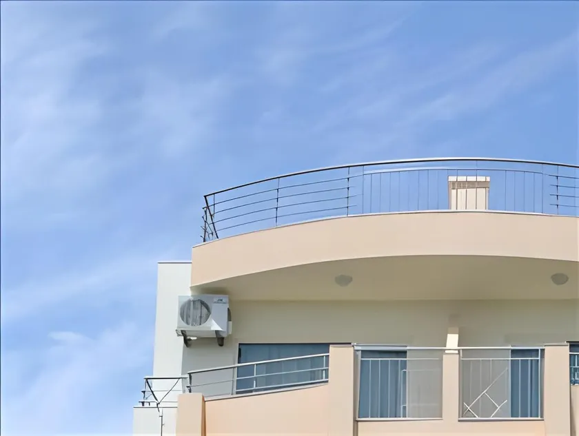 Hotel Briz - Image 1