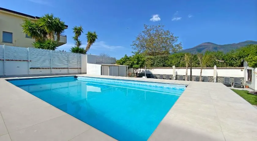 Terrazza sul Vesuvio con piscina - Image 1