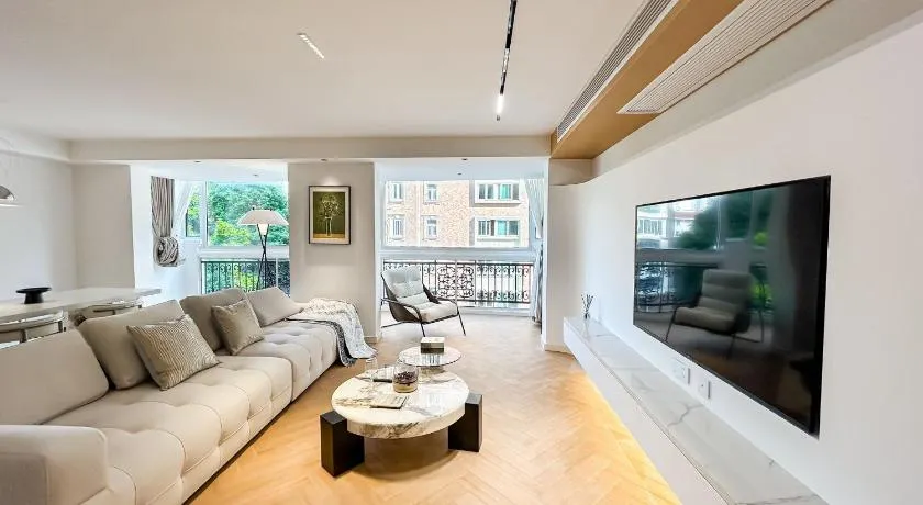 HuaiHai Road Branch Xujiahui Garden Large Living Room Luxury Three Bedroom Hengshan Road Henglong Plaza Shanghai Jiao Tong University - Image 1