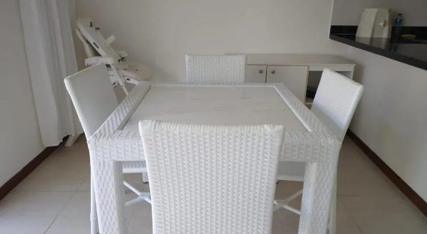 Apartamento térreo em hotel - Image 1