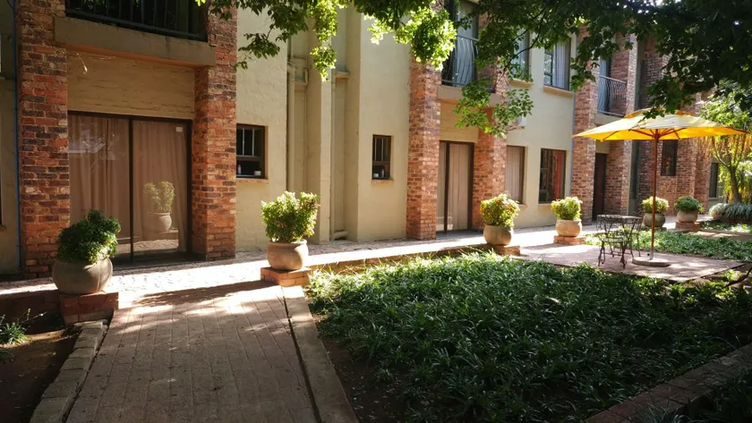 24 Onvrey Guest House - Image 1