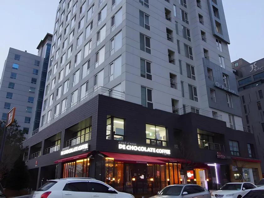 Cplus Residence - Image 1