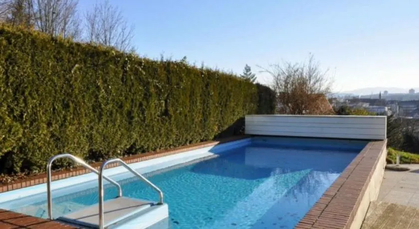 Holiday Home mit Pool by Interhome - Image 1